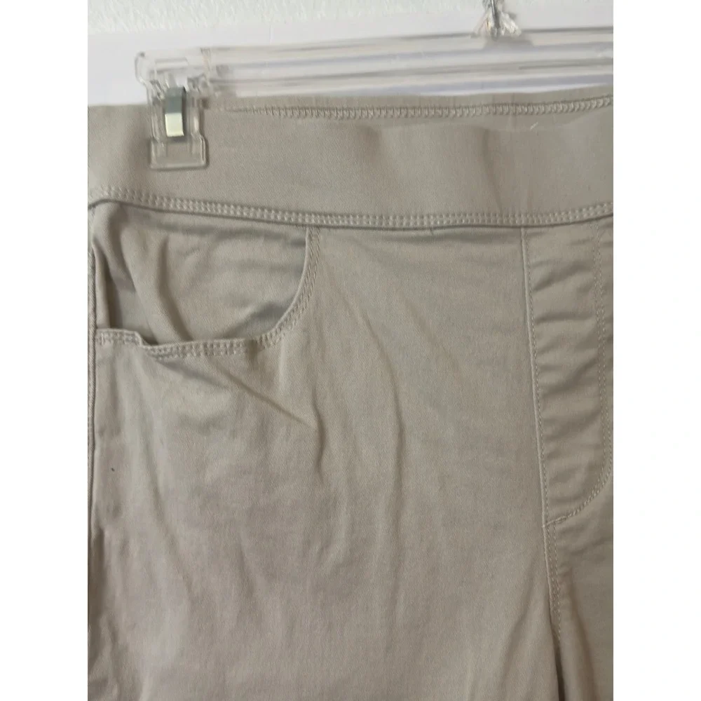 Gloria Vanderbilt All Around Slimming‎ Effect Pants Beige Cropped Size 10